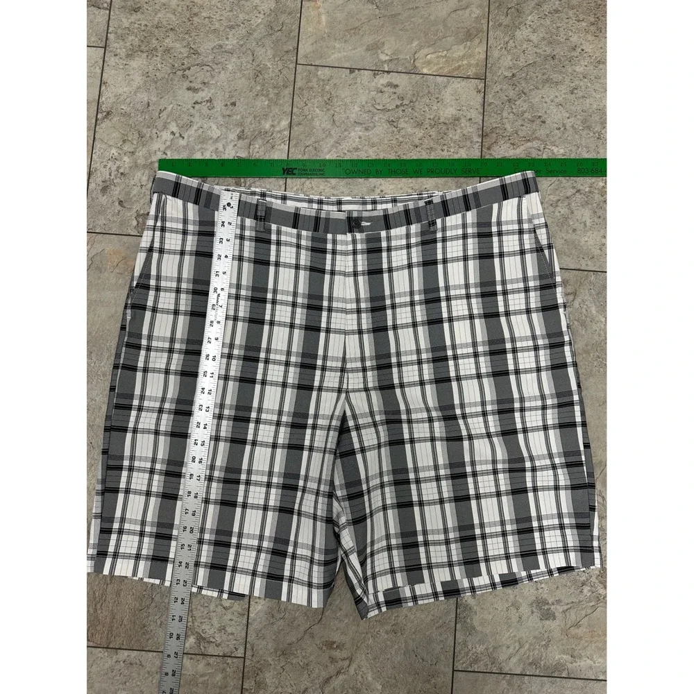 Mens‎ Haggar Plaid Shorts Size 46 Stretch Waistband